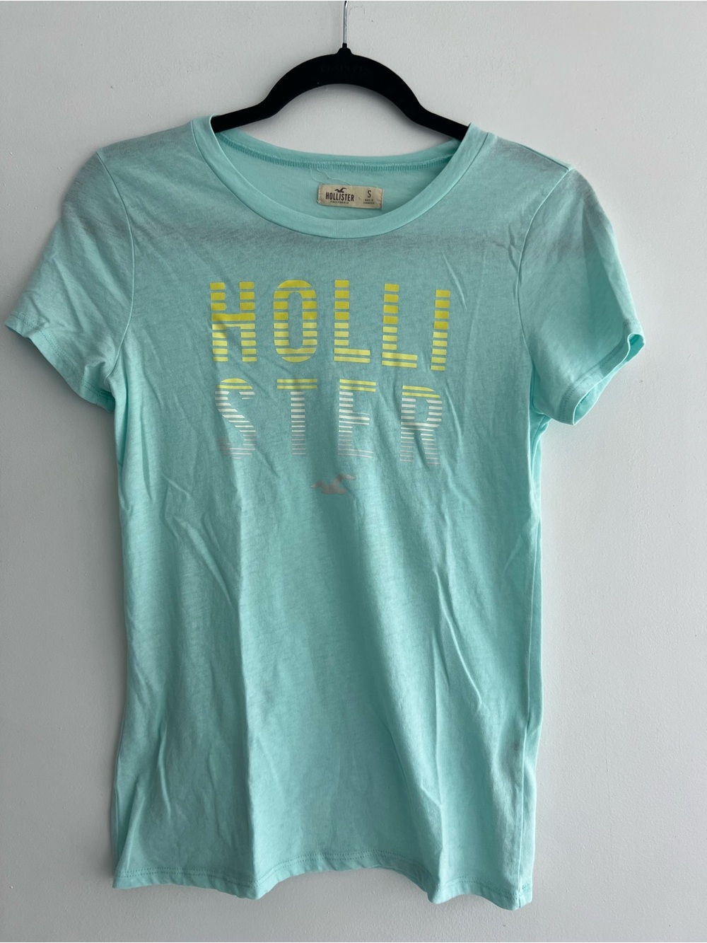 Hollister Y2K Women's Aqua Short Sleeve Logo Tee